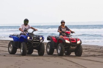 quad-bike-ride-on-beach